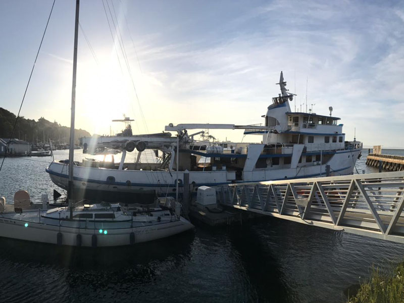 The Modoc is finally on Sea! Its first voyage under the flag of Earthrace